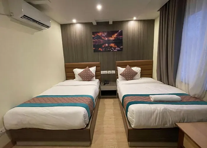 President Airport Hotel 2*